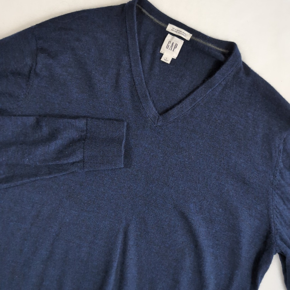GAP Men's 100% Fine Merino Wool V-neck Sweater Navy Blue Large‎ Preppy Old Money